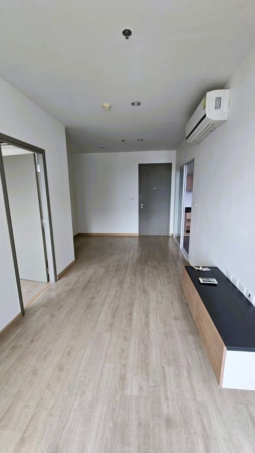 Fully Renovated! No Trace of Earthquake Damage! For Sale: The Tempo Grand Sathorn - Wutthakat Condominium Prime Location | Pool View | Excellent Value