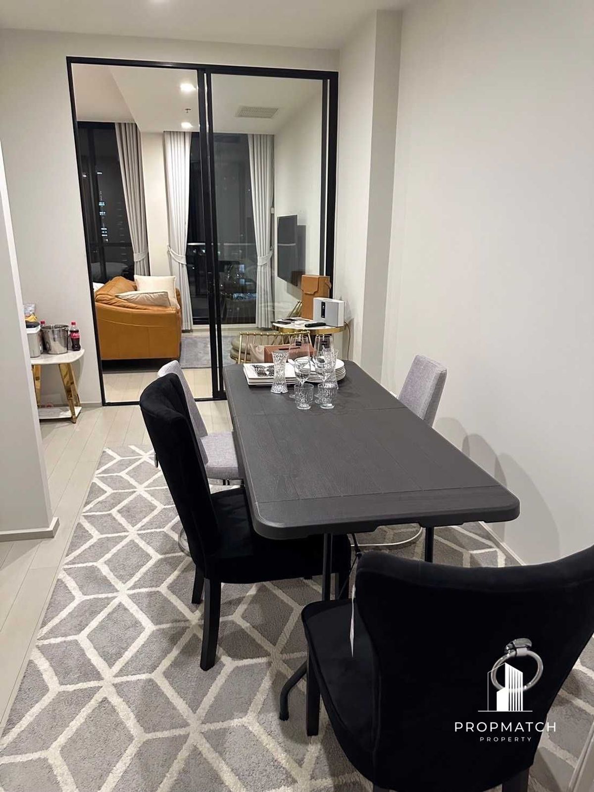 ✨Flash Deal ✨Noble Ploenchit( 1Bed 1Bath 46SQM.) แต่งครบพร้อมอยู่ !! เพียง 34,000 บาทต่อเดือน Tel.0981315848 @propmatch ✨Flash Deal ✨Noble Ploenchit( 1Bed 1Bath 46SQM.) แต่งครบพร้อมอยู่ !! เพียง 34,000 บาทต่อเดือน Tel.0981315848 @propmatch