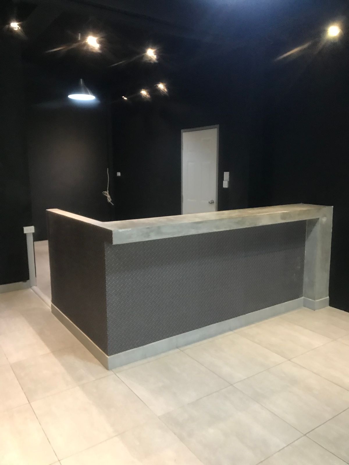 The room is available for rent as an office. Or stocks, size 4x 8 m. Area 32 sq.m. with air conditioning. There is a parking lot near BTS/MRT Bang Wa Soi Petchkasem 42. – รูปที่ 2