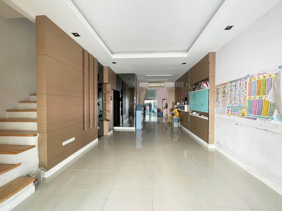 Urgent sale, 3 -story townhome, BTS Phahonyothin 24, 2.2 km. – รูปที่ 2