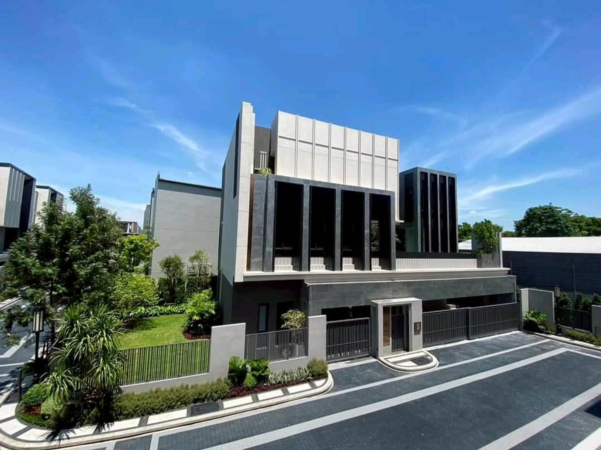 🏡 House for sale, Bugaan, Pattanakarn 5 bedrooms with a private pool, large plots, luxury, both back, price 140 million‼ ️‼ ️