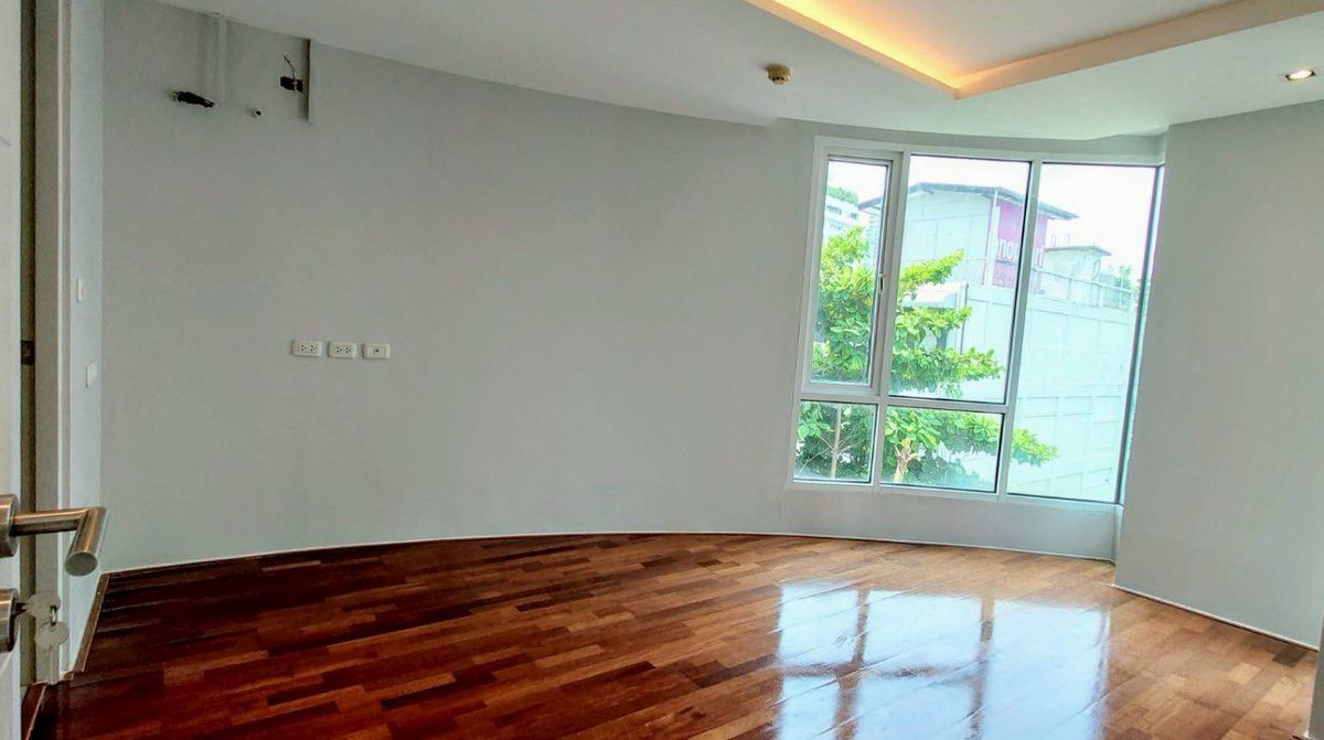 🏢 เบเวอรี่ 33 สุขุมวิท 33 ห้องมุม ไม่บล็อกวิว 🏢 เบเวอรี่ 33 สุขุมวิท 33 ห้องมุม ไม่บล็อกวิว