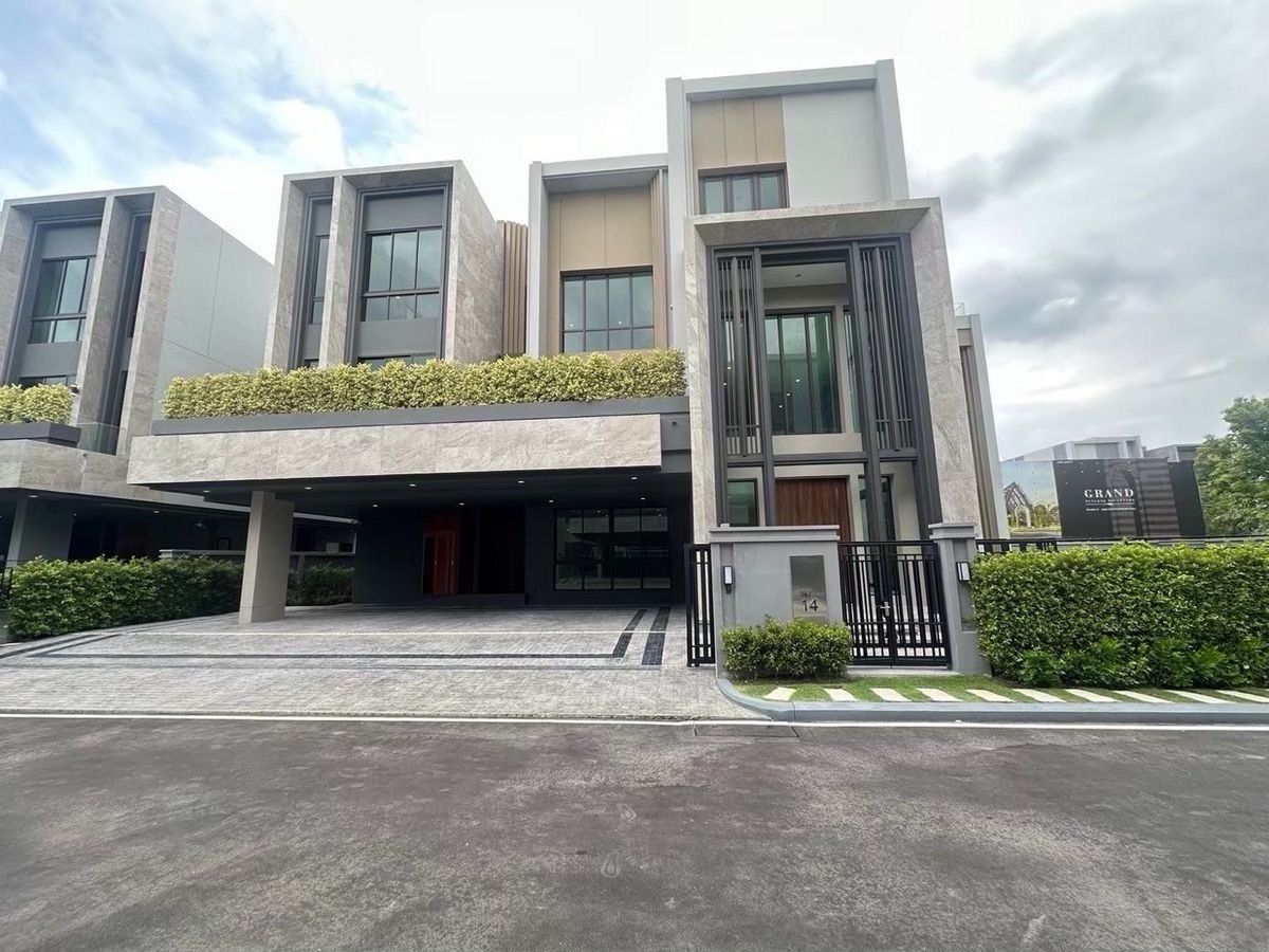 📢👇บ้านเดี่ยว 3 ชั้น พร้อมลิฟต์ย่านกรุงเทพกรีฑาใหม่ เชื่อมต่อพระราม 9 – ศรีนครินทร์ – มอเตอร์เวย์ ใกล้จุดขึ้นทางด่วน และโครงการรถไฟฟ้าสายสีเหลือง