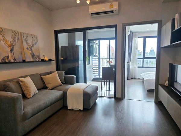 ✨ Corner room with panoramic view of Chatuchak Park, quiet, good wind all day, convenient travel in the city center, near BTS and MRT, ready to move in.