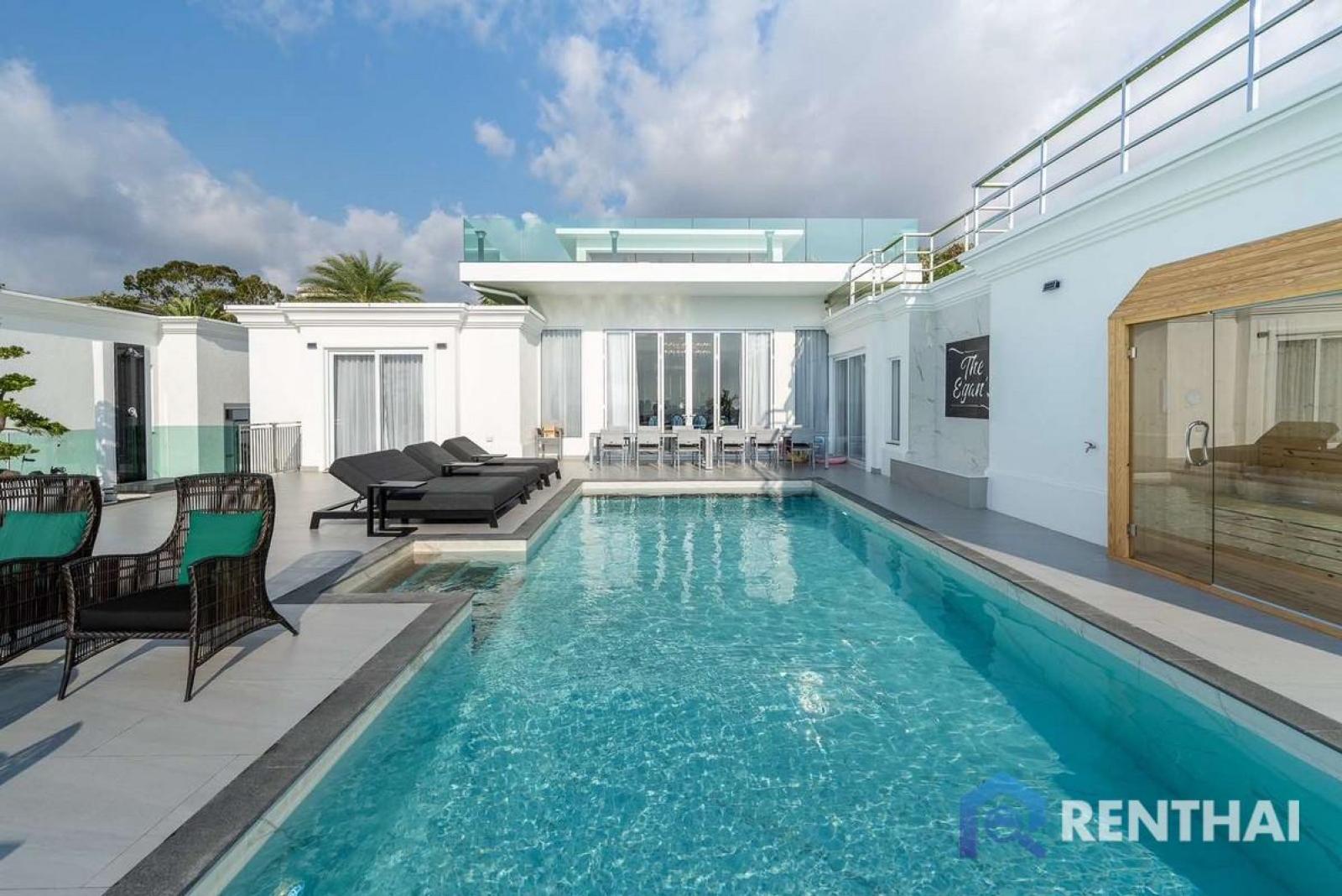 Modern Luxurious Living