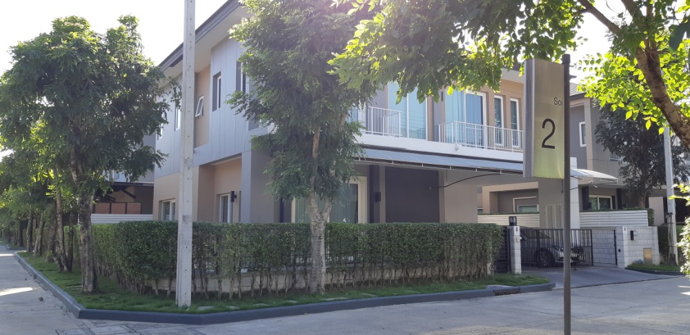 Beautiful house near BTS Bang Na, The City Sukhumvit, Bang Na