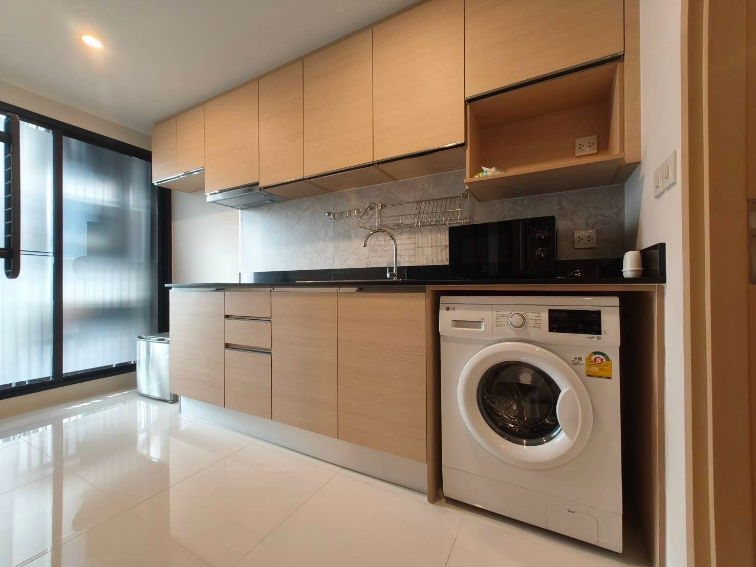 ขายขาดทุนคอนโด Low rise เดอะเชด สาทร 1  ตรงข้าม One Bangkok