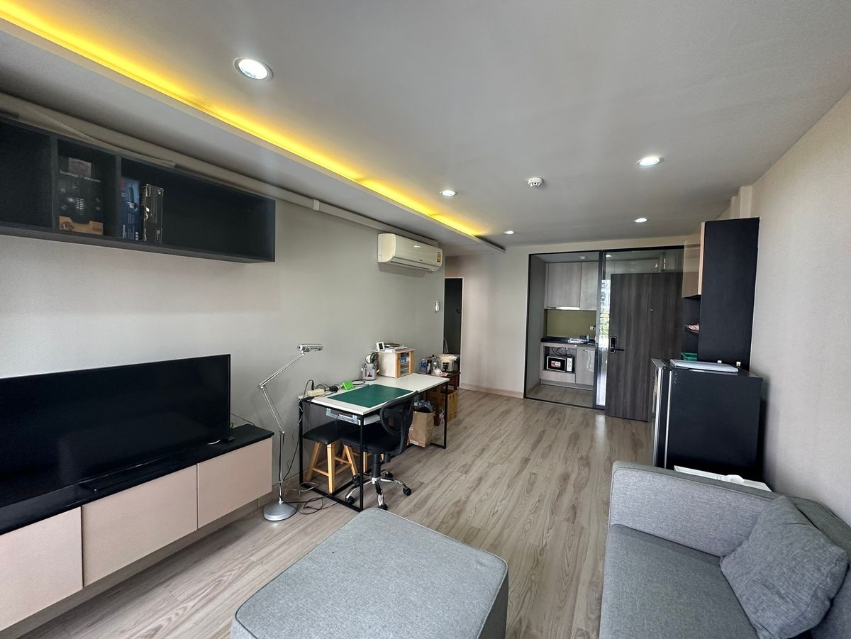 Condo for sale The Unique Ratchada 19, 3rd floor, corner room, Ratchadaphisek 19, selling lower than the assessment price Condo for sale The Unique Ratchada 19, 3rd floor, corner room, Ratchadaphisek 19, selling lower than the assessment price