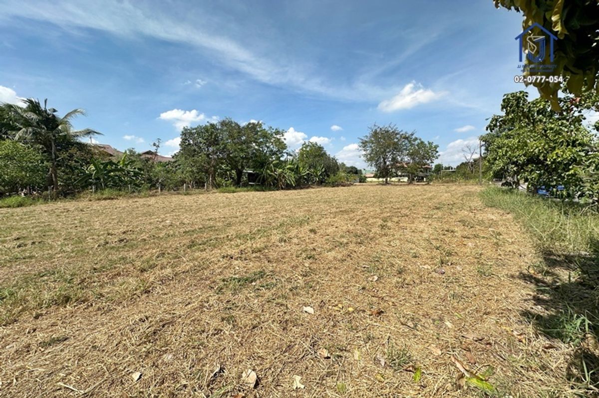 Land for sale, 234 square wah, Kritsa Nakorn Village, 25 Soi Pracha Ruamjai 31, next to Namon Golf Thanon – รูปที่ 4