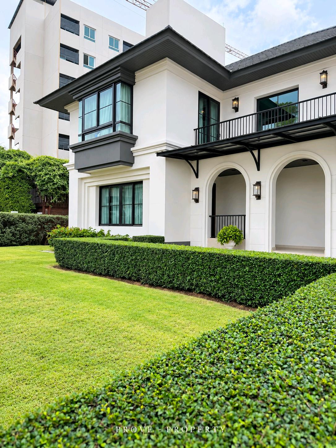 Nichada Onyx |  880 sq.m. • 300 sq.w. • 5 Bedrooms 6 Bathrooms • Fully Furnished • 5 Parking – รูปที่ 4