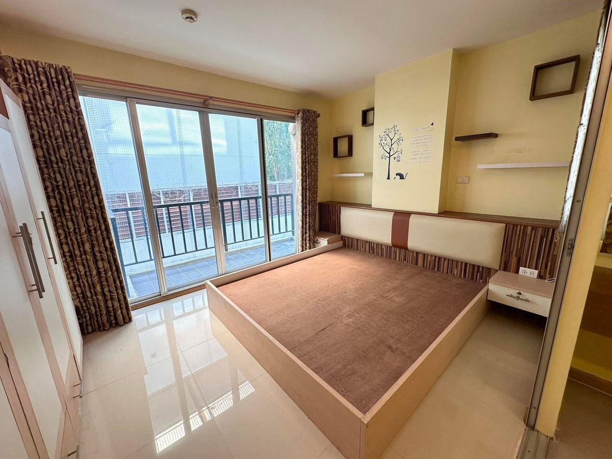 🏢 Condo for sale, The Classy Ratchadaphisek 19, Low Rise Condo, only 1.9 million baht, quiet in the center of the city, convenient to travel near MRT Ratchadaphisek 700 meters. 🏢 Condo for sale, The Classy Ratchadaphisek 19, Low Rise Condo, only 1.9 million baht, quiet in the center of the city, convenient to travel near MRT Ratchadaphisek 700 meters.
