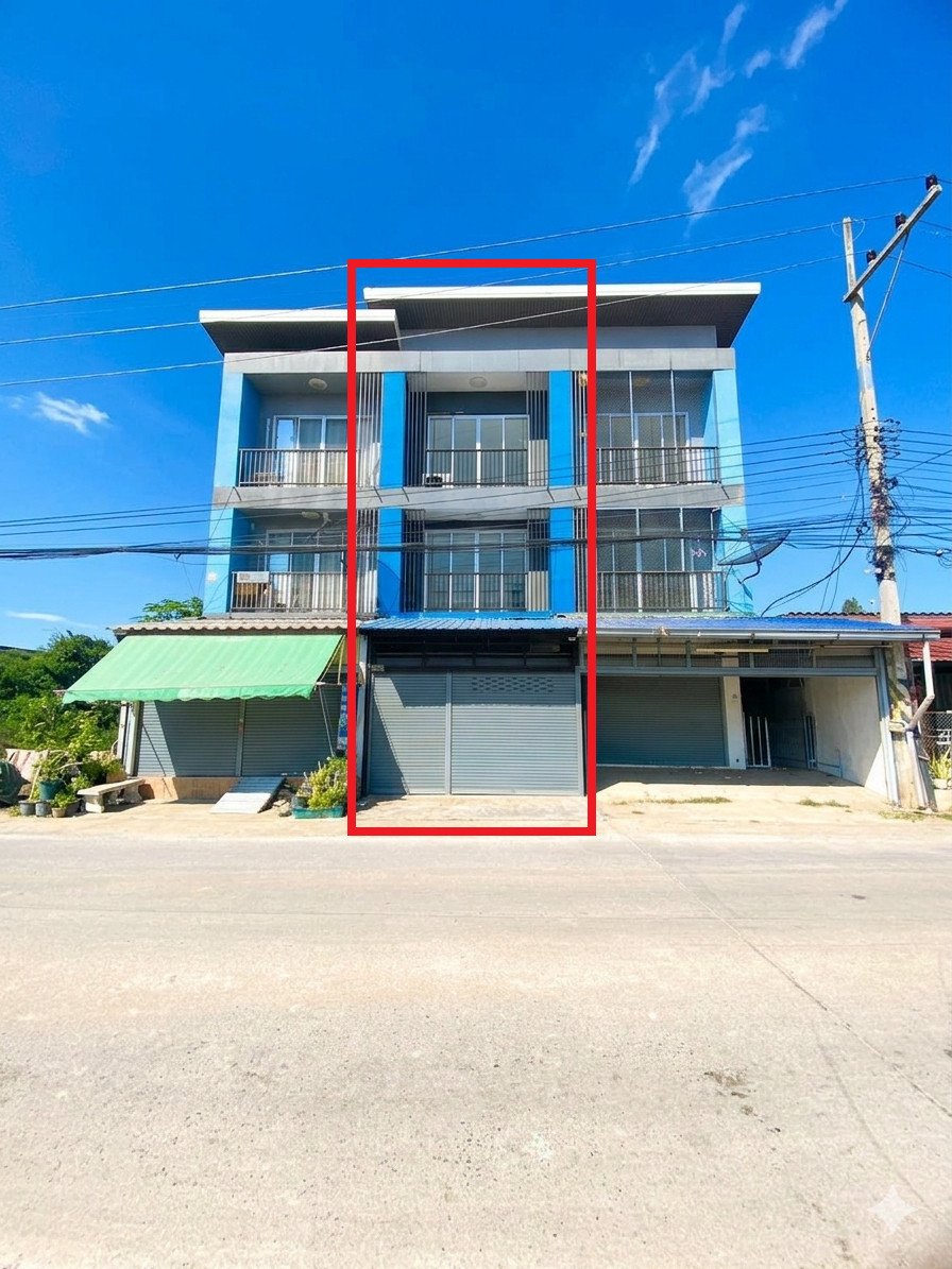 🏢 Sell 3 -story townhome, Bang Khaem, Nakhon Pathom 🏢🧱 is currently in the renovation process 🧱 🏢 Sell 3 -story townhome, Bang Khaem, Nakhon Pathom 🏢🧱 is currently in the renovation process 🧱