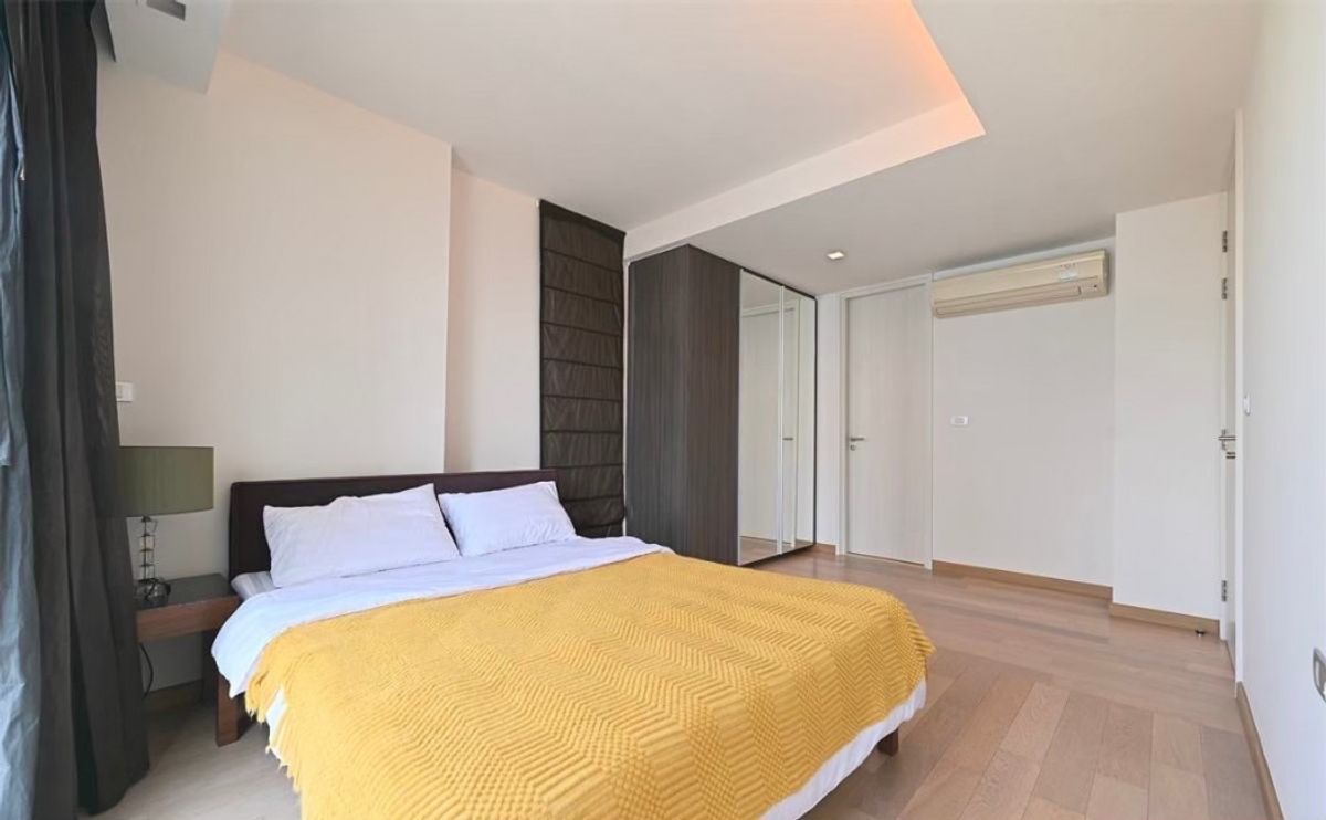 Real room, real price, VIA 49 Condo, 2 bedrooms, 2 bathrooms, 75 sqm. Condo Lowrise Japanese Feil price is much lower than the market. Real room, real price, VIA 49 Condo, 2 bedrooms, 2 bathrooms, 75 sqm. Condo Lowrise Japanese Feil price is much lower than the market.