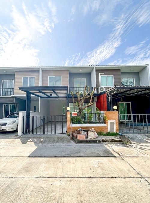 ขายบ้านทาวน์โฮม  2 ชั้นหมู่บ้านอารียา เดอะคัลเลอร์เฟส 7 ไทรน้อย ใกล้รถไฟฟ้าสายสีม่วงคลองบางไผ่ 