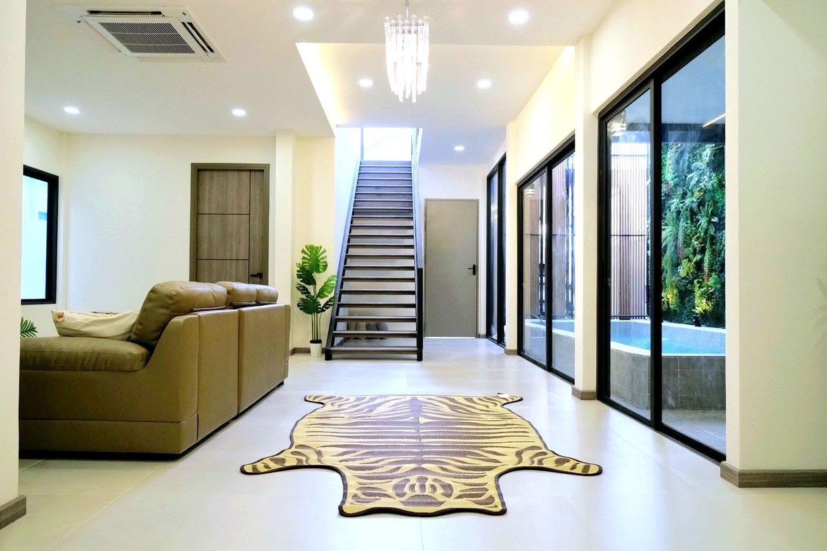 P0127 ขายบ้านเดี่ยว! Private Luxury Pool Villa - Sukumvit 60/1 – รูปที่ 2