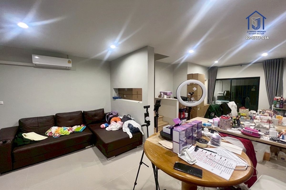 ขายทาวน์โฮม 3 ชั้น หมู่บ้านนลินอเวนิว พลัส ถนนสามวา หลังมุม ใกล้รถไฟฟ้าสายสีชมพู – รูปที่ 2