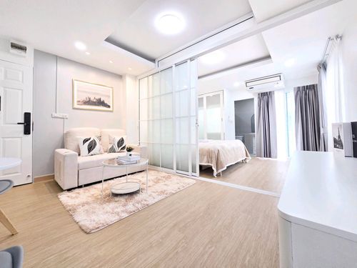 《เลี้ยงสัตว์ได้》ฟรีโอน 🥰🥰🥰jw suite โชคชัย 4 ห้องมุม 2 ระเบียง 