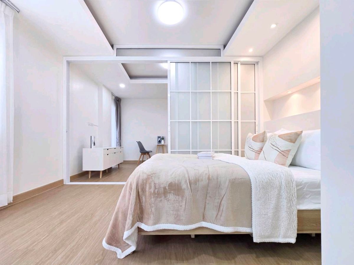 ✨️ The dream of the animal raising 🐶😺 Its true! The big room with the house and the area for you to be extremely comfortable.