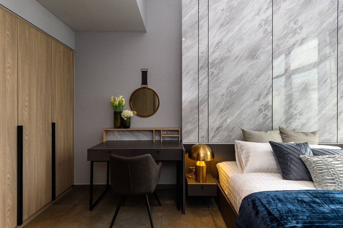 ขายพร้อมผลตอบแทน 4% ต่อปี  คอนโด The Lofts Asoke เดินทางไปไหนมาไหนสะดวก ใกล้รถไฟฟ้า หาของกินง่าย ลงทุนก็ได้ อยู่เองก็ดี ขายราคาไม่แพง ต่อรองได้ สนใจทักแชทหรือโทรมาได้เลย