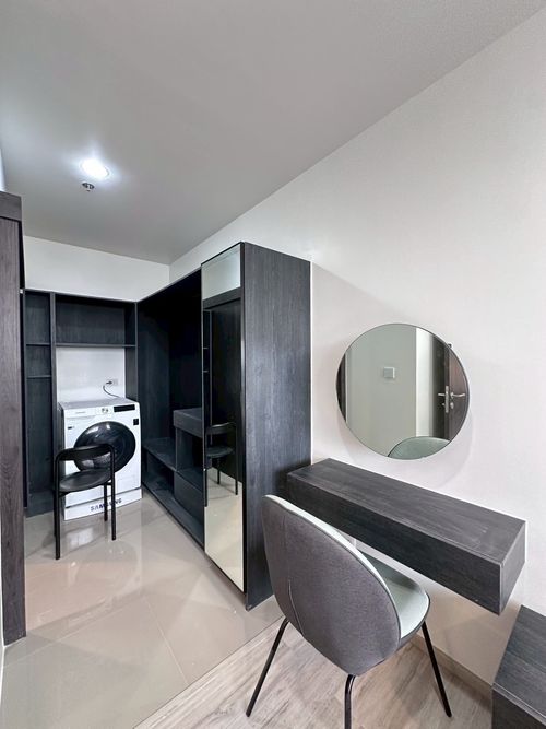 Rent XT Huai Khwang XT Huaikhwang, near MRT, Huai Khwang, only 70 meters