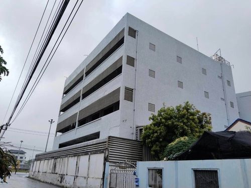 For Rent / Sale  🏗 Factory 3.5 &amp; 4 storey, 📐️usable area 5,252 sq.m 📑 Factory License included ⛳ Prime location Sukhaphiban 2 easy connect to Latkrabang, Onnut, Srinakarin