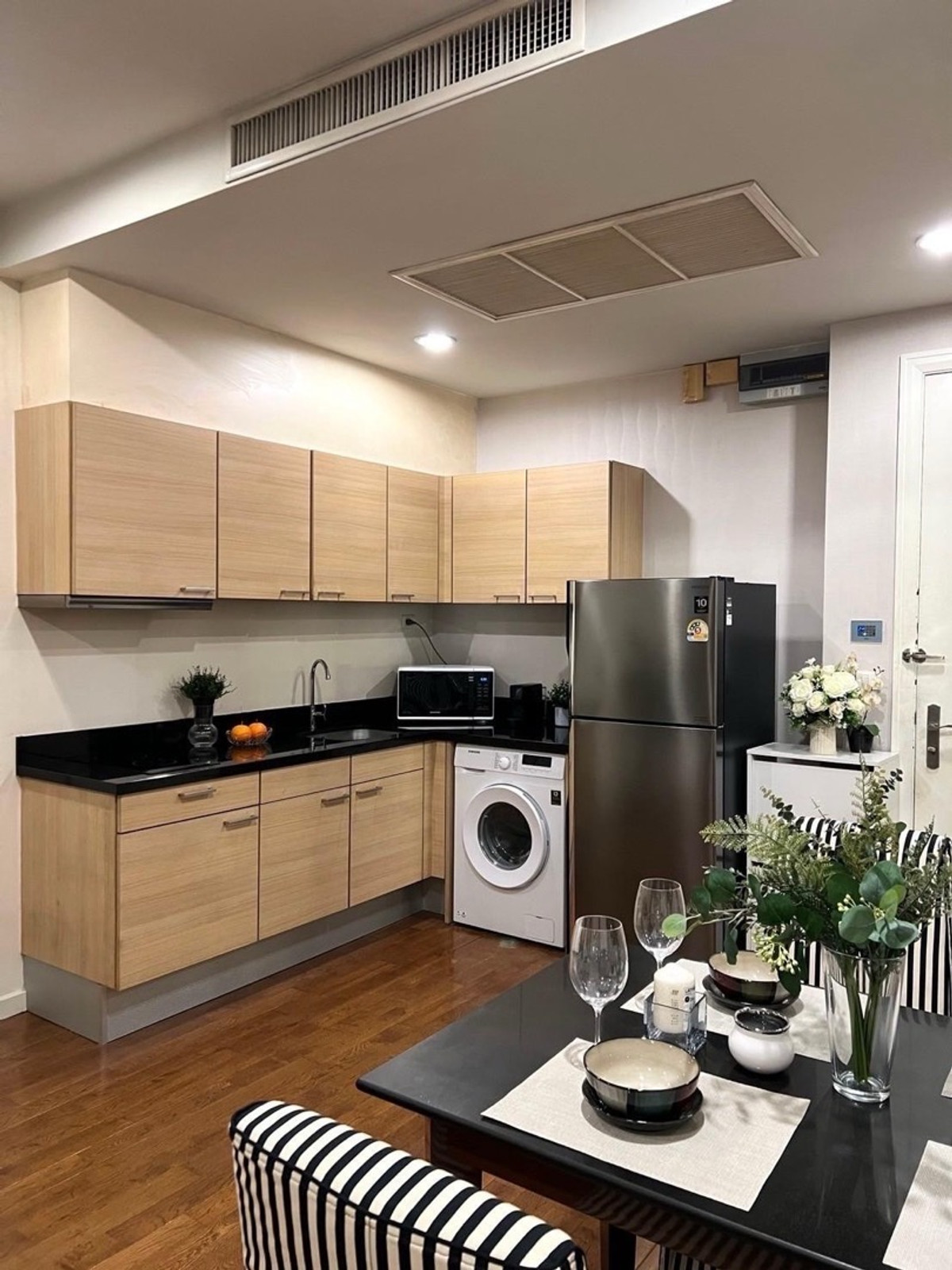 📌 Urgent sale !!! The Address Chidlom Condo 1 Bedroom 1 Bathroom 55 sq.m. Price 7.1 Milk. Beautiful room. The room is very good. Selling price is lower than the market! In the heart of Chidlom, great value location. Call: 088-753-2858 📌 Urgent sale !!! The Address Chidlom Condo 1 Bedroom 1 Bathroom 55 sq.m. Price 7.1 Milk. Beautiful room. The room is very good. Selling price is lower than the market! In the heart of Chidlom, great value location. Call: 088-753-2858