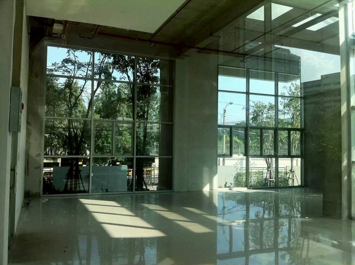 ST103 Office Space for Sale in Villa Sathorn Condo
