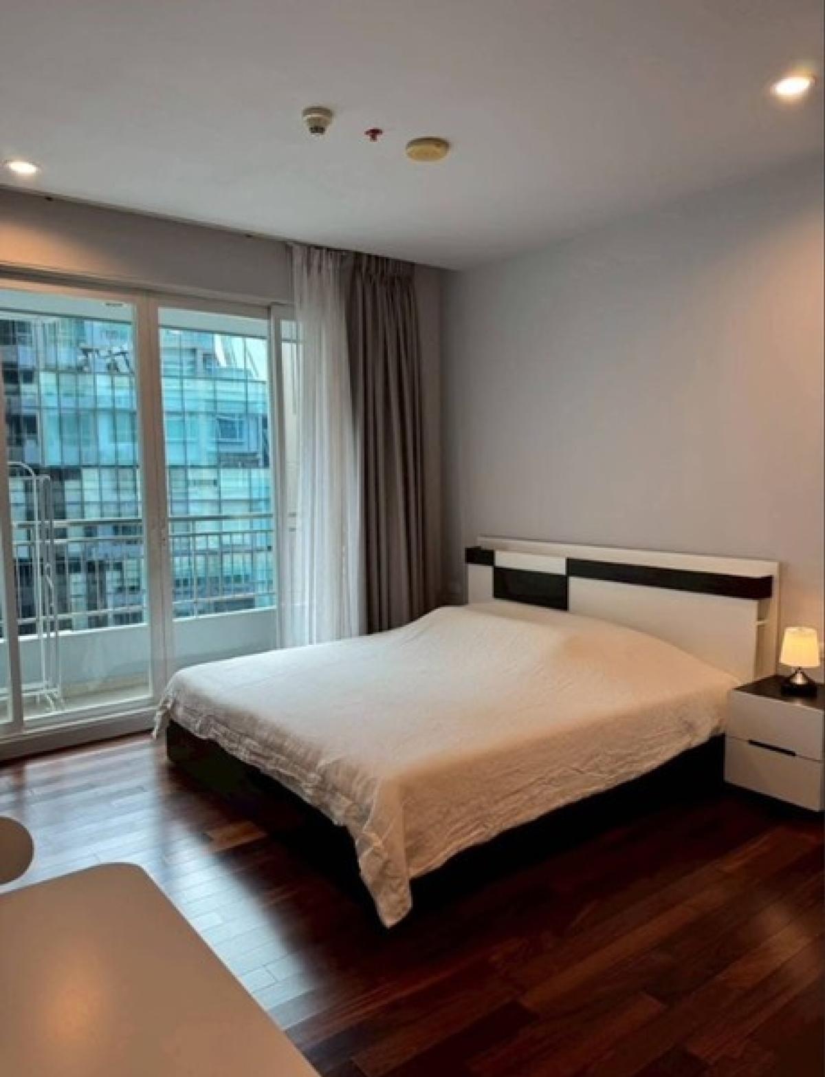 (A034284) Circle Condominium (A034284) Circle Condominium