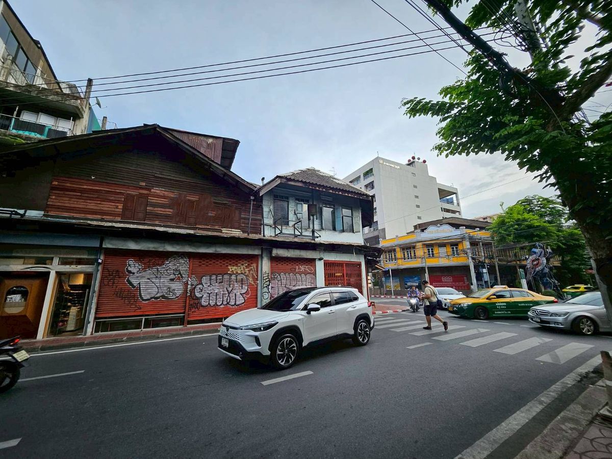 ให้เช่า พื้นที่ทั้งชั้น 2 บนอาคารทรงคลาสสิค ถนนทรงวาด ติดหัวมุมถนน 2 ด้าน ติด cybertron ใกล้ถนนเยาวราช ถนนข้าวหลาม ใกล้วัดไตรมิตร ขนาด 220 ตรม. – รูปที่ 2