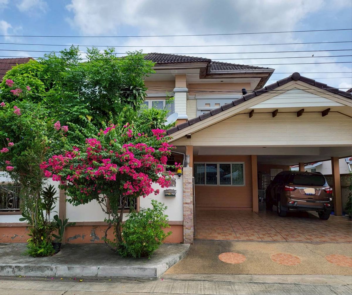 Single house for sale, Flora Ville Park City, with recreational activities, Suwinthawong 42, Nong Chok, Lam Phak Chi, 4 bedrooms, 3 bathrooms, 220 sq m., area 67.2 sq m., selling for 3,700,000 baht. Single house for sale, Flora Ville Park City, with recreational activities, Suwinthawong 42, Nong Chok, Lam Phak Chi, 4 bedrooms, 3 bathrooms, 220 sq m., area 67.2 sq m., selling for 3,700,000 baht.