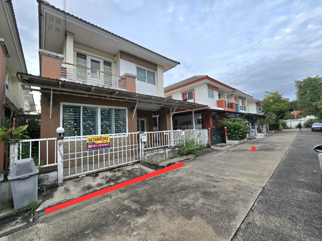 Selling cheap twins Villa Village, Khunalai 155 sqm. 38.7 sq.wa