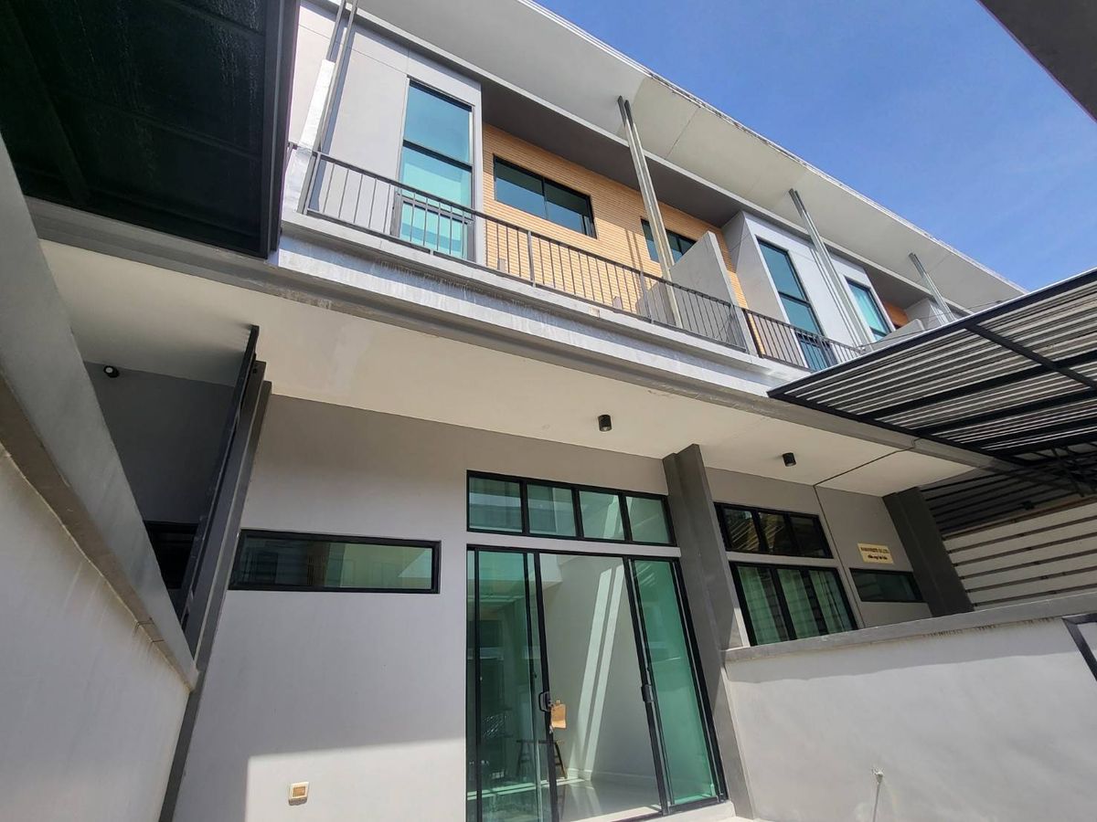 ขาย อีโค สเปซ 2 Eco Space 2 ทาวน์โฮม 3 ชั้น บนถนนประเสริฐมนูกิจ พื้นที่ 21ตรวา. พทชส 175 ตรม. 3 นอน 3 น้ำ บ้านไม่เคยอยู่ ขาย 4,400,000 – รูปที่ 2