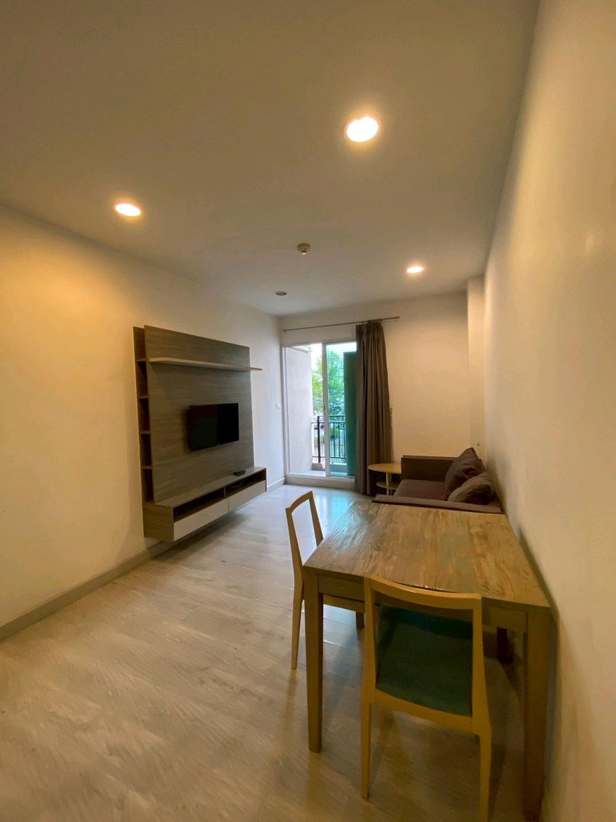 🏢 Chambers Ramintra Condo เช่า 10000 ขาย 2.59 ล้านคอนโด Low Rise ✅ ปลอดภัยจากแผ่นดินไหว 100%📏 ขนาด 45.27 ตร.ม. | อาคาร C ชั้น 2🛏 1 ห้องนอน | 🚿 1 ห้องน้ำ | 🍳 1 ห้องครัว พร้อมเฟอร์ครบ + เครื่องใช้ไฟฟ้า 