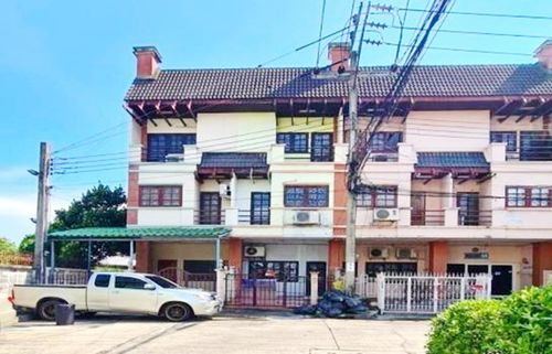 Nawamin 131-141 Thai Watsadu Nawamin 500m. 4bed MRT RamIntra83 2.1km. On the main road For rent-sale