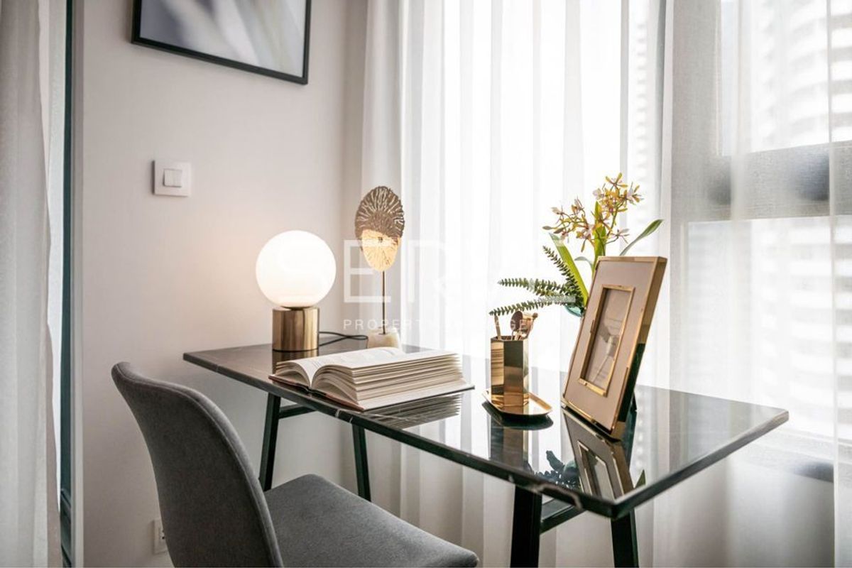Luxury & Cozy Style Studio High Fl. 15+ Good View & Good Location BTS Phloen Chit 600 m. at Life One Wireless Condo / For Rent – รูปที่ 3