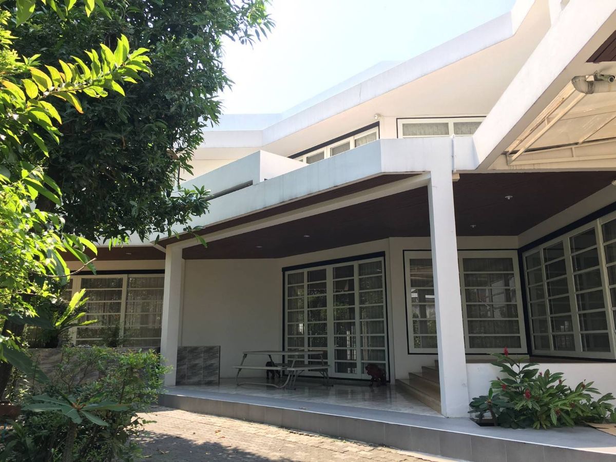 ให้เช่า บ้านเดี่ยว สุขุมวิท 71 ซอยปรีดีพนมยงค์ 14 ที่ดิน 340 ต.ร.วา บ้าน 650 ต.ร.ม. 4 นอน 5 น้ำ 150,000/เดือน – รูปที่ 2
