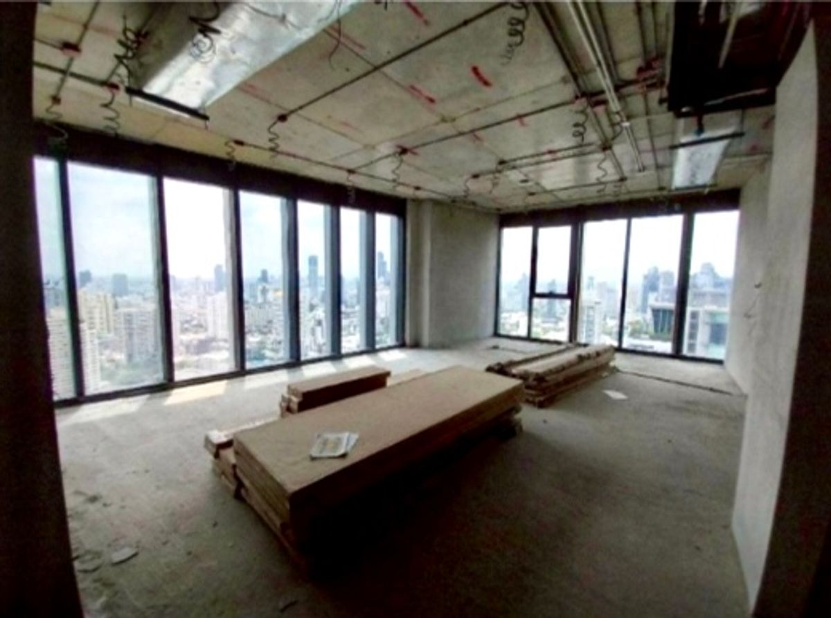 The Estelle Sukhumvit 26 Penthouse: 381.44 SQM. Bareshell 3x FL 150,400,000 AM: 0656199198
