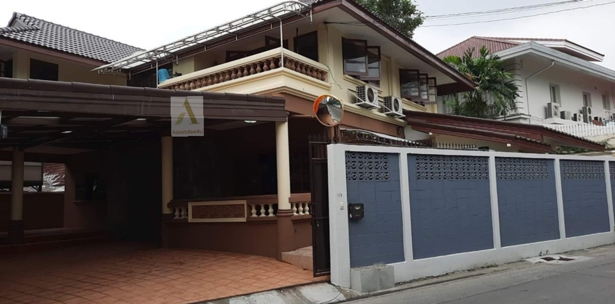 AH038 House for rent in Sutthisan area near MRT Sutthisan