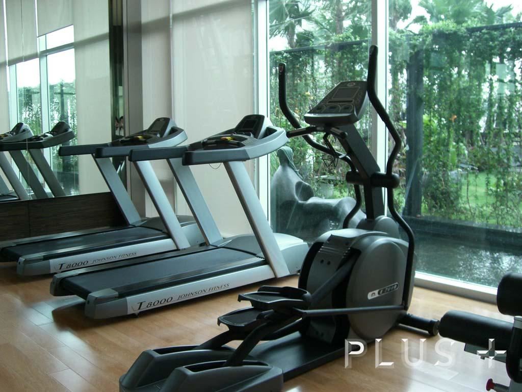 🔥Urgent Sale + 🔥Fullerton Sukhumvit, near BTS Ekkamai and BTS Thonglor, fully furnished, ready to move in.