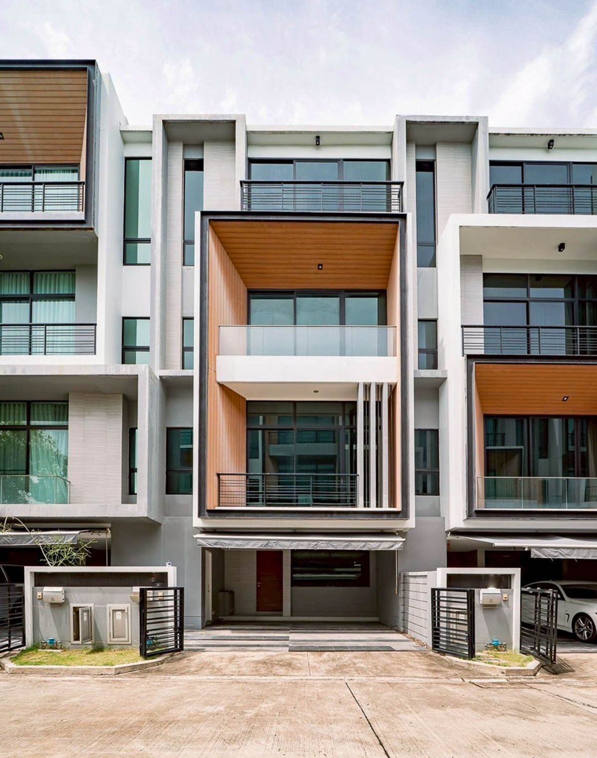 TownHome for Sale Nirvana Define Rama 9, 3 bedroom 21 sqw 230 sqm Near Ramkhamhaeng, Pattanakarn, Huamak, The Nine : SL25S-015 TownHome for Sale Nirvana Define Rama 9, 3 bedroom 21 sqw 230 sqm Near Ramkhamhaeng, Pattanakarn, Huamak, The Nine : SL25S-015