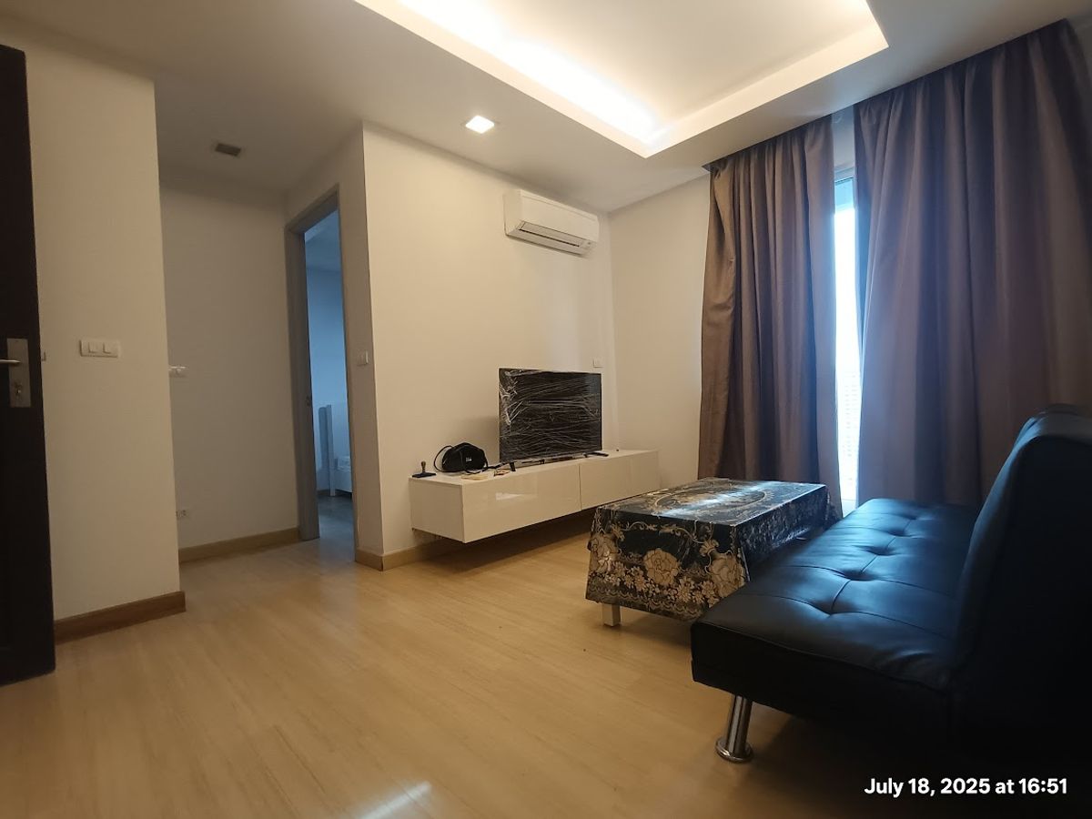 Thru thonglor condo for rent  ทรู ทองหล่อ เอกมัย เพชรบุรี ให้เช่า 
