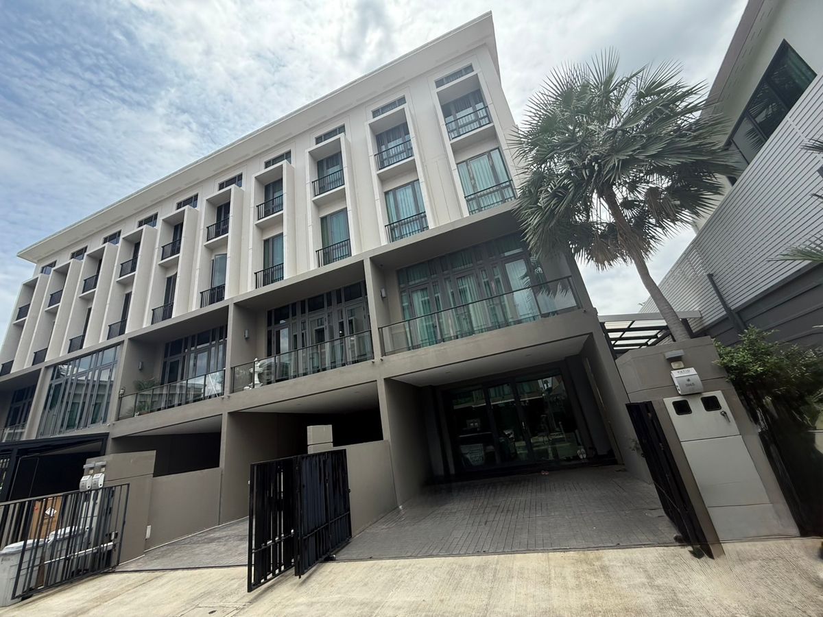 House for sale, ready to be in Patio Ratchayothin, Patio Ratchayothin, fully decorated in Ratchayothin area near the Green Line House for sale, ready to be in Patio Ratchayothin, Patio Ratchayothin, fully decorated in Ratchayothin area near the Green Line