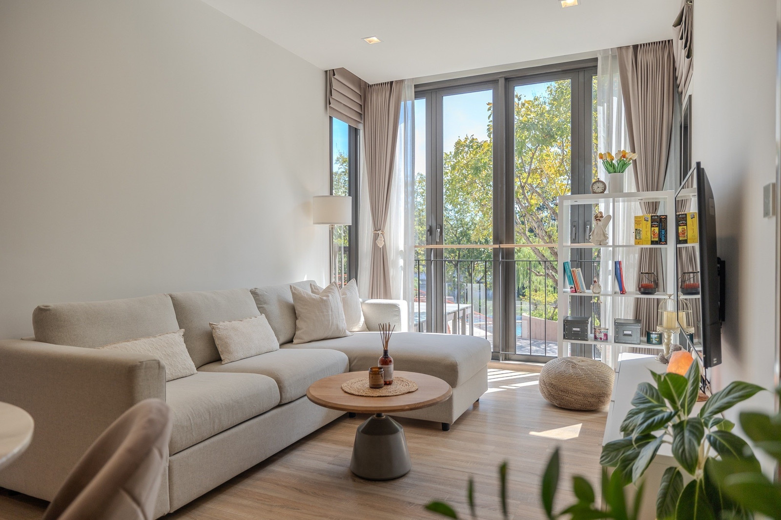 📍𝐅𝐨𝐫 𝐑𝐞𝐧𝐭 ! 𝐊𝐚𝐰𝐚 𝐇𝐚𝐮𝐬 2 Bedrooms, 51.5 SQM, 2nd Floor, Pool View 📍𝐎𝐧𝐥𝐲 𝟑𝟖,𝟎𝟎𝟎 𝐁𝐚𝐡𝐭/ 𝐌𝐨𝐧𝐭𝐡!