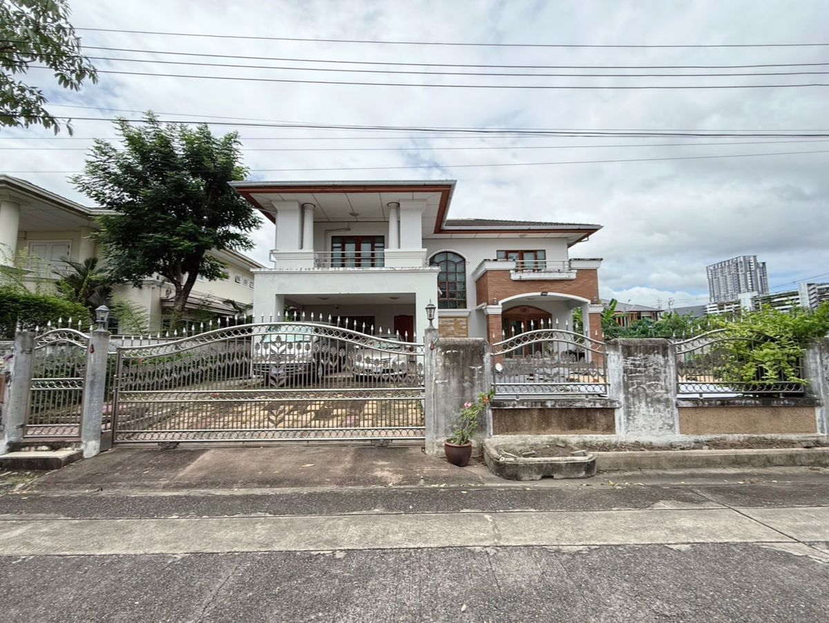 ขายบ้านเดี่ยวหลังใหญ่ หมู่บ้านศุภวรรณ เพรสทีจ ติดเดอะมอลล์บางแค ใกล้รถไฟฟ้า MRT สถานีหลักสองเพียงประมาณ 900 เมตรเท่านั้น