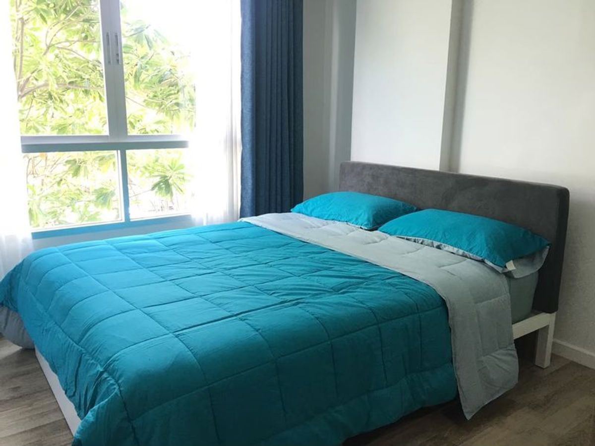 Urgent selling with a rental of DD Condo On Nut-Rama 9, Bangkok Dcondo Onnut --rama 9, good location, near the air conditioner. ( selling by themselves) The price is negotiable.