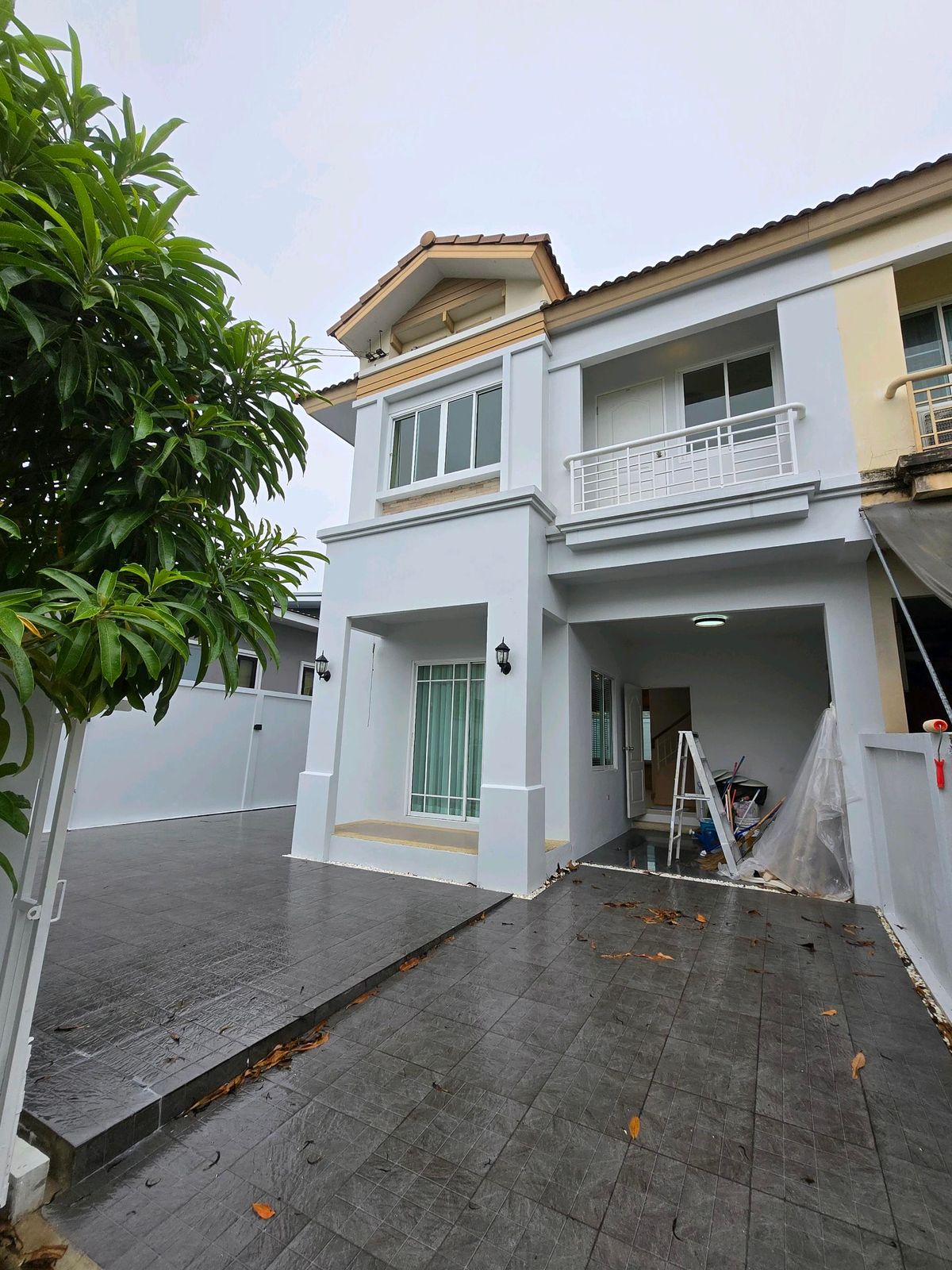 Semi-detached house for sale in Bang Waek, Phutthamonthon Sai 1, newly renovated corner house, beautiful, ready to move in, good location, near MRT Phetkasem 48 Semi-detached house for sale in Bang Waek, Phutthamonthon Sai 1, newly renovated corner house, beautiful, ready to move in, good location, near MRT Phetkasem 48