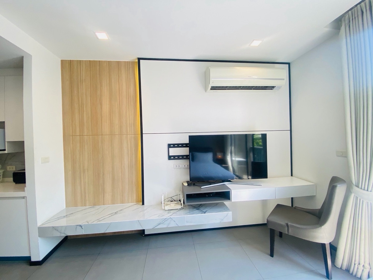 AQ Alix Residence Soonvijai Condo for sale for only 2.9 million baht.