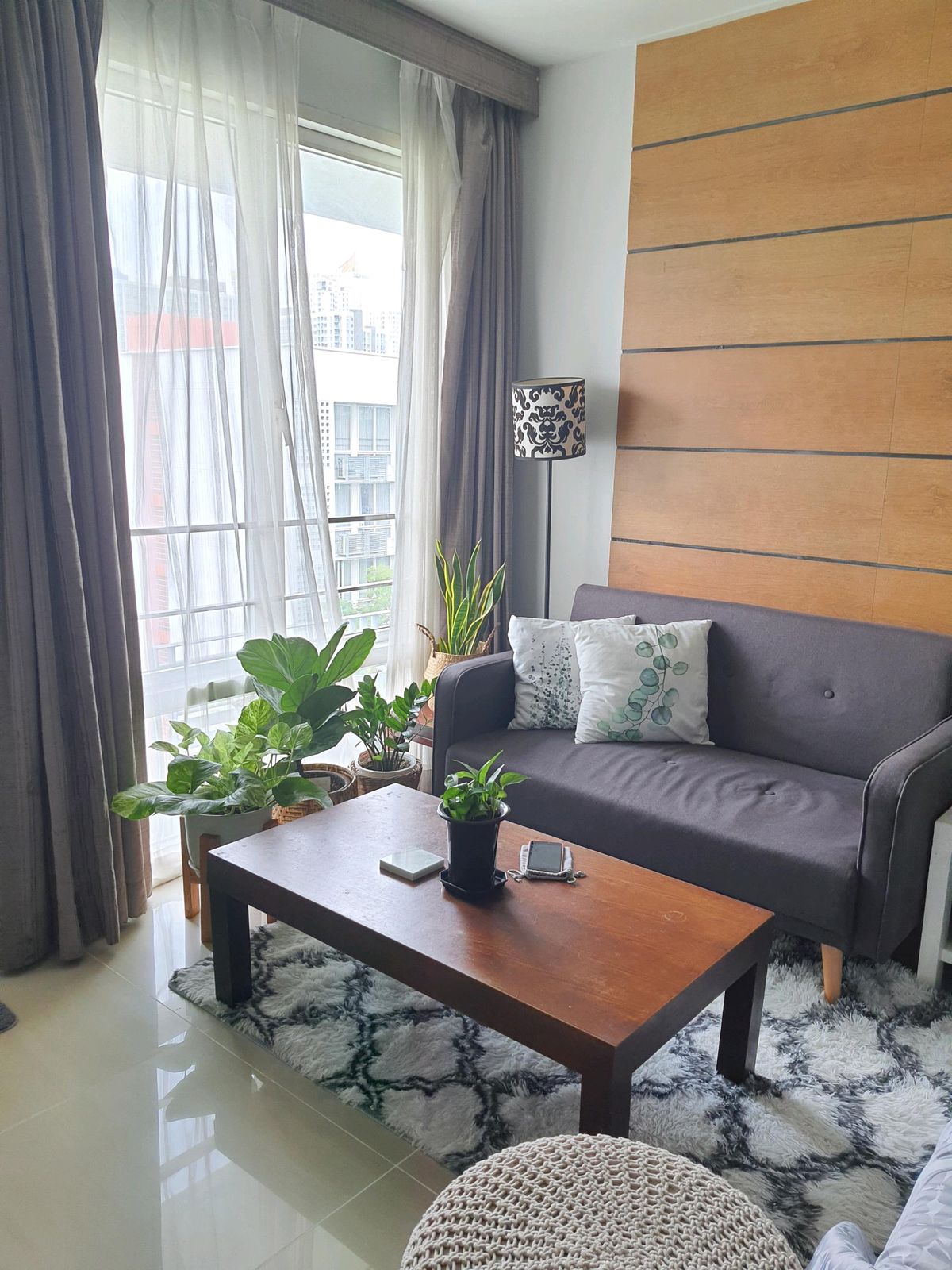 For Rent: Condo 26 Sq.m Studio room in Rama 9 - Petchaburi Road ให้เช่าคอนโด i-house laguna RCA 26 ต.ร.ม. ห้องสตูดิโอ ชั้น 8 ตึก E วิวสวน ห้องตกแต่งใหม่ ใกล้ MRT พระราม 9 เพียง 10 นาที (ระยะสั้น-ระยะยาว)