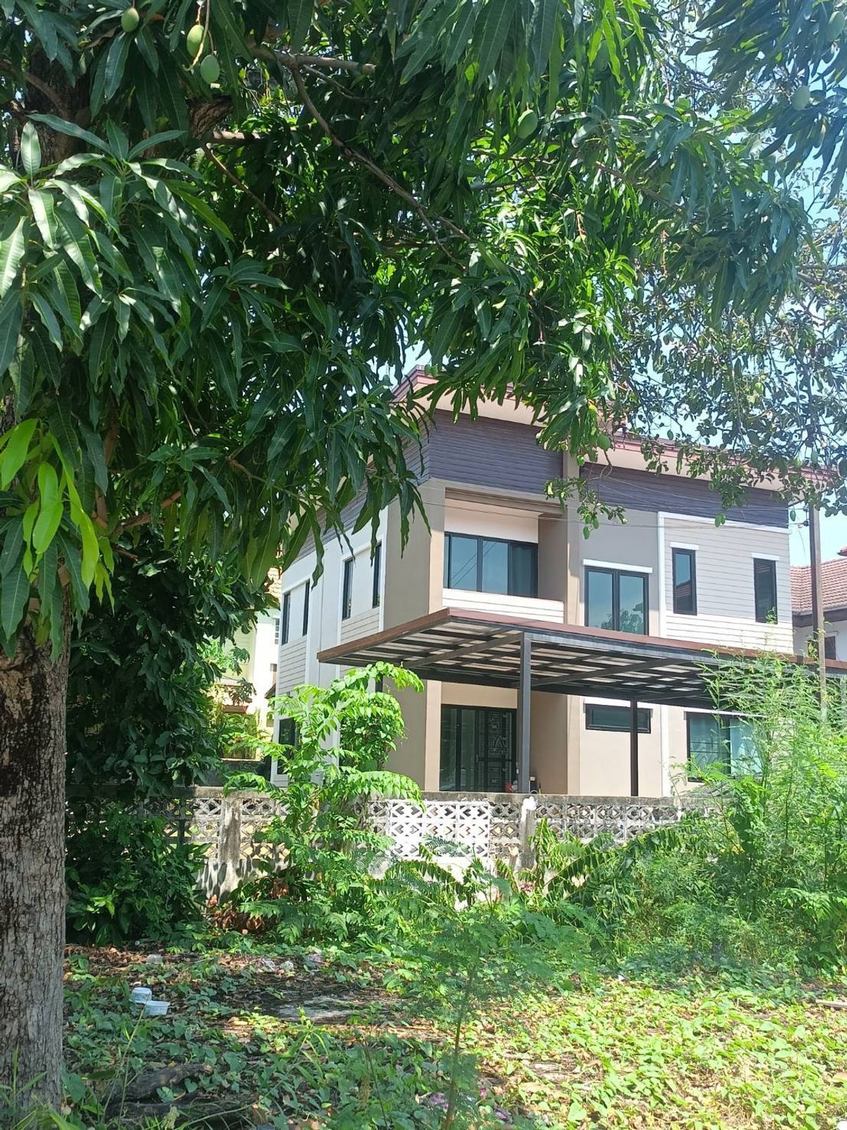 House for sale Modern style, 100 sq.m., 3 bedrooms, 2 bathrooms, 1 kitchen, 1 living room, 1 room, Phra APO.