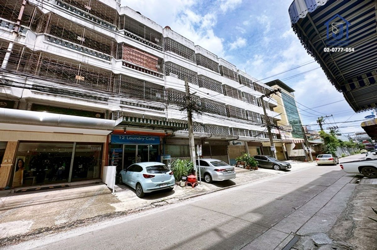 5 -storey commercial building for sale in Soi Ramkhamhaeng 12 MRT Near Ram Inthra-At Narong Expressway 5 -storey commercial building for sale in Soi Ramkhamhaeng 12 MRT Near Ram Inthra-At Narong Expressway
